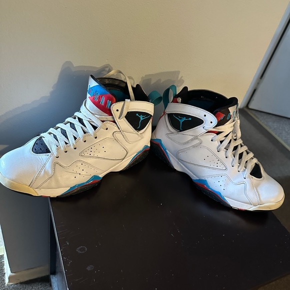 Jordan 7s size 9 - Picture 3 of 5